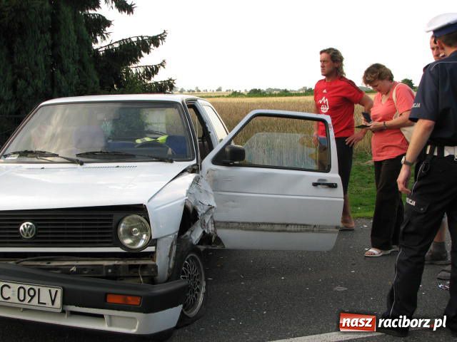 Zdjęcie w galerii na portalu naszraciborz.pl: Mazda pruła jak szalona wiadomości z regionu