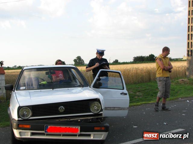 Zdjęcie w galerii na portalu naszraciborz.pl: Mazda pruła jak szalona wiadomości z regionu