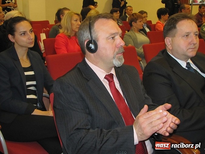 Zdjęcie w galerii na portalu naszraciborz.pl: Sześć Euroregion&oacute;w na konferencji w Raciborzu wiadomości z regionu