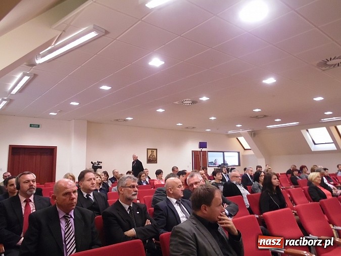 Zdjęcie w galerii na portalu naszraciborz.pl: Sześć Euroregion&oacute;w na konferencji w Raciborzu wiadomości z regionu