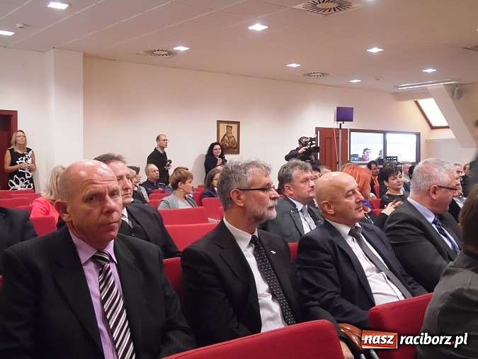 Zdjęcie w galerii na portalu naszraciborz.pl: Sześć Euroregion&oacute;w na konferencji w Raciborzu wiadomości z regionu