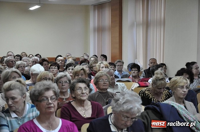 Zdjęcie w galerii na portalu naszraciborz.pl: Komunikacja z rodziną i personelem medycznym osób dotkniętych chorobą nowotworową wiadomości z regionu