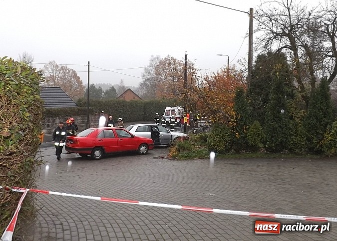 Zdjęcie w galerii na portalu naszraciborz.pl: Tragedia w Rudzie Kozielskiej. Dwie kobiety śmiertelnie potrącone przez auto dostawcze wiadomości z regionu