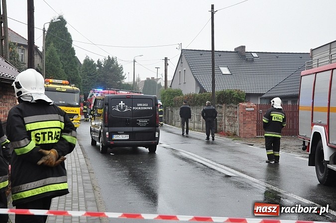Zdjęcie w galerii na portalu naszraciborz.pl: Tragedia w Rudzie Kozielskiej. Dwie kobiety śmiertelnie potrącone przez auto dostawcze wiadomości z regionu