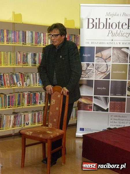 Zdjęcie w galerii na portalu naszraciborz.pl: Spotkanie autorskie z Mariuszem Urbankiem  wiadomości z regionu