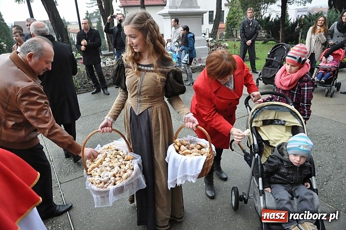 Zdjęcie w galerii na portalu naszraciborz.pl: Św. Marcin z Tours pojawił się dziś w Brzeziu wiadomości z regionu