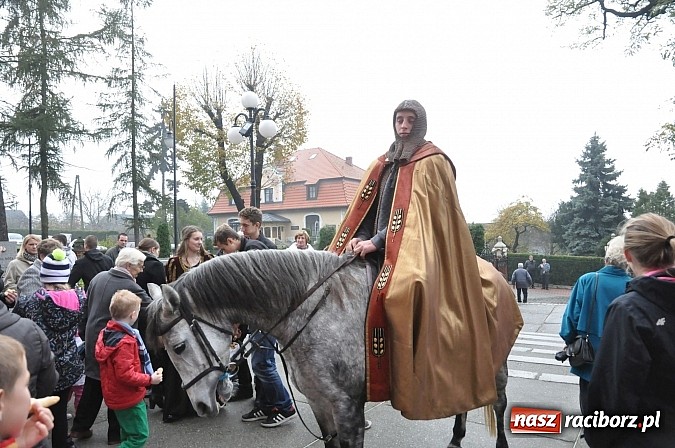 Zdjęcie w galerii na portalu naszraciborz.pl: Św. Marcin z Tours pojawił się dziś w Brzeziu wiadomości z regionu