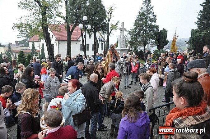 Zdjęcie w galerii na portalu naszraciborz.pl: Św. Marcin z Tours pojawił się dziś w Brzeziu wiadomości z regionu