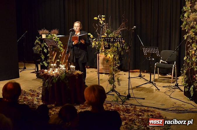 Zdjęcie w galerii na portalu naszraciborz.pl: Zaduszki poetyckie z Atlantydą w RCK  wiadomości z regionu