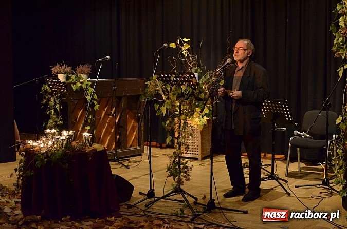 Zdjęcie w galerii na portalu naszraciborz.pl: Zaduszki poetyckie z Atlantydą w RCK  wiadomości z regionu
