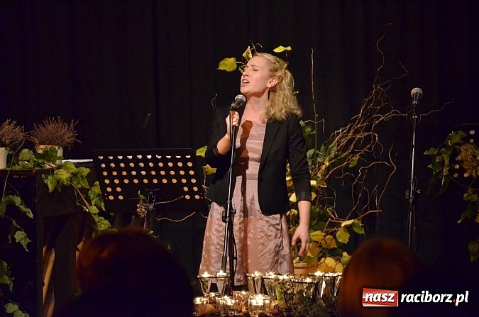 Zdjęcie w galerii na portalu naszraciborz.pl: Zaduszki poetyckie z Atlantydą w RCK  wiadomości z regionu