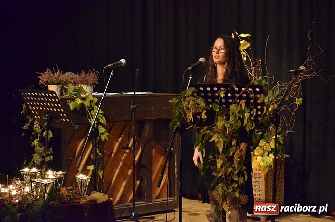 Zdjęcie w galerii na portalu naszraciborz.pl: Zaduszki poetyckie z Atlantydą w RCK  wiadomości z regionu