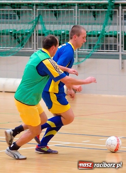 Zdjęcie w galerii na portalu naszraciborz.pl: Słaba inauguracja Feniksa. Nerwówka w starciu Tritli i Wychylylybymy wiadomości z regionu