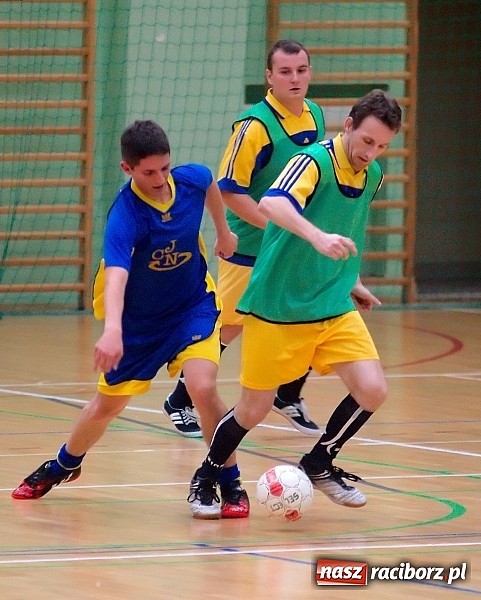Zdjęcie w galerii na portalu naszraciborz.pl: Słaba inauguracja Feniksa. Nerwówka w starciu Tritli i Wychylylybymy wiadomości z regionu