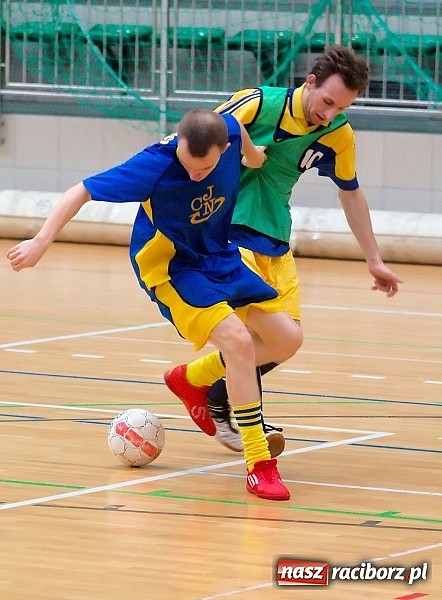 Zdjęcie w galerii na portalu naszraciborz.pl: Słaba inauguracja Feniksa. Nerwówka w starciu Tritli i Wychylylybymy wiadomości z regionu