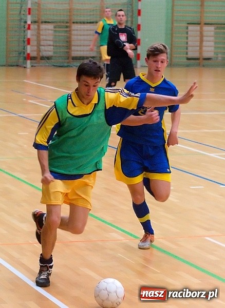 Zdjęcie w galerii na portalu naszraciborz.pl: Słaba inauguracja Feniksa. Nerwówka w starciu Tritli i Wychylylybymy wiadomości z regionu