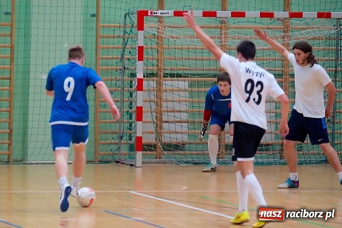 Zdjęcie w galerii na portalu naszraciborz.pl: Słaba inauguracja Feniksa. Nerwówka w starciu Tritli i Wychylylybymy wiadomości z regionu