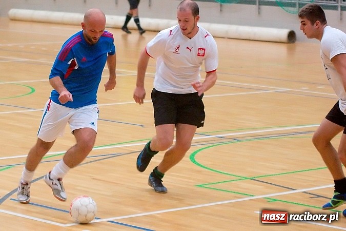 Zdjęcie w galerii na portalu naszraciborz.pl: Słaba inauguracja Feniksa. Nerwówka w starciu Tritli i Wychylylybymy wiadomości z regionu