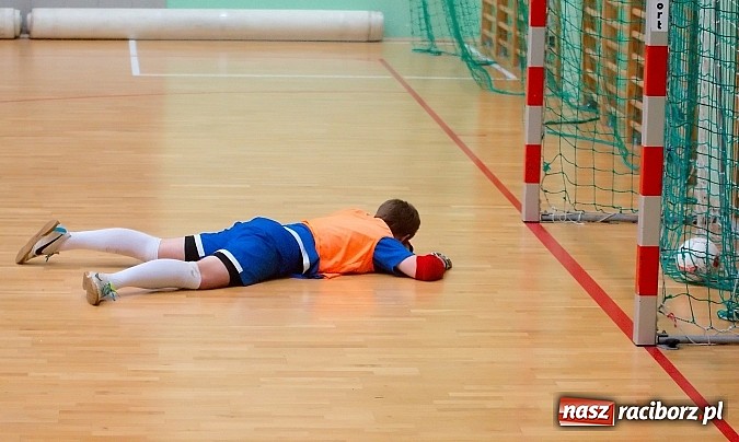 Zdjęcie w galerii na portalu naszraciborz.pl: Słaba inauguracja Feniksa. Nerwówka w starciu Tritli i Wychylylybymy wiadomości z regionu