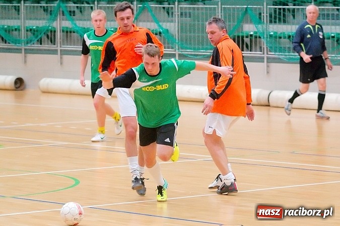 Zdjęcie w galerii na portalu naszraciborz.pl: Słaba inauguracja Feniksa. Nerwówka w starciu Tritli i Wychylylybymy wiadomości z regionu
