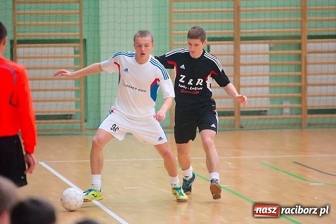 Zdjęcie w galerii na portalu naszraciborz.pl: Słaba inauguracja Feniksa. Nerwówka w starciu Tritli i Wychylylybymy wiadomości z regionu