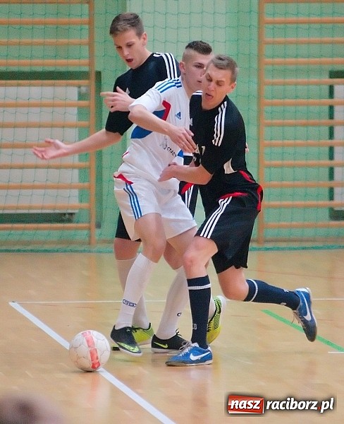 Zdjęcie w galerii na portalu naszraciborz.pl: Słaba inauguracja Feniksa. Nerwówka w starciu Tritli i Wychylylybymy wiadomości z regionu