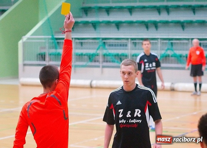 Zdjęcie w galerii na portalu naszraciborz.pl: Słaba inauguracja Feniksa. Nerwówka w starciu Tritli i Wychylylybymy wiadomości z regionu