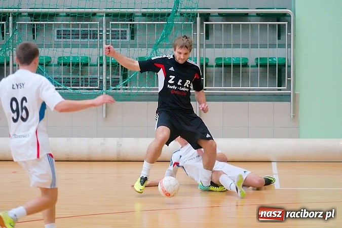 Zdjęcie w galerii na portalu naszraciborz.pl: Słaba inauguracja Feniksa. Nerwówka w starciu Tritli i Wychylylybymy wiadomości z regionu