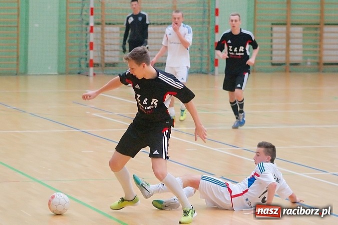 Zdjęcie w galerii na portalu naszraciborz.pl: Słaba inauguracja Feniksa. Nerwówka w starciu Tritli i Wychylylybymy wiadomości z regionu