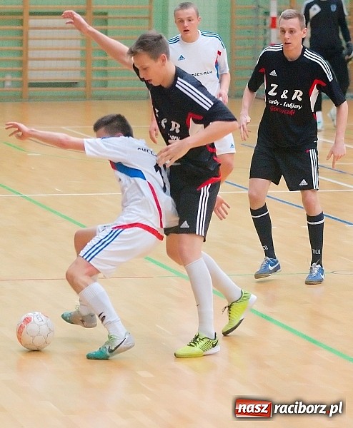 Zdjęcie w galerii na portalu naszraciborz.pl: Słaba inauguracja Feniksa. Nerwówka w starciu Tritli i Wychylylybymy wiadomości z regionu