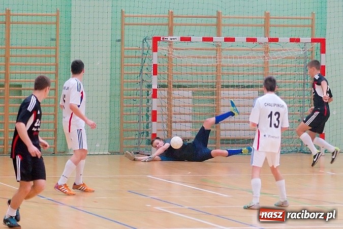 Zdjęcie w galerii na portalu naszraciborz.pl: Słaba inauguracja Feniksa. Nerwówka w starciu Tritli i Wychylylybymy wiadomości z regionu