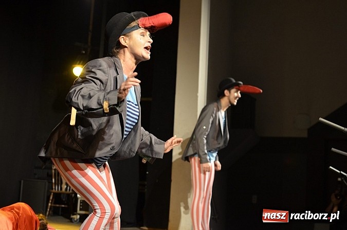 Zdjęcie w galerii na portalu naszraciborz.pl: Pchła Szachrajka bawiła dzieci w raciborskiej Strzesze wiadomości z regionu