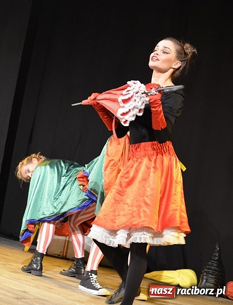 Zdjęcie w galerii na portalu naszraciborz.pl: Pchła Szachrajka bawiła dzieci w raciborskiej Strzesze wiadomości z regionu