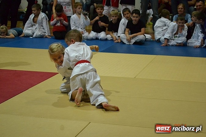 Zdjęcie w galerii na portalu naszraciborz.pl: Udany start najmłodszych Łamatorów wiadomości z regionu