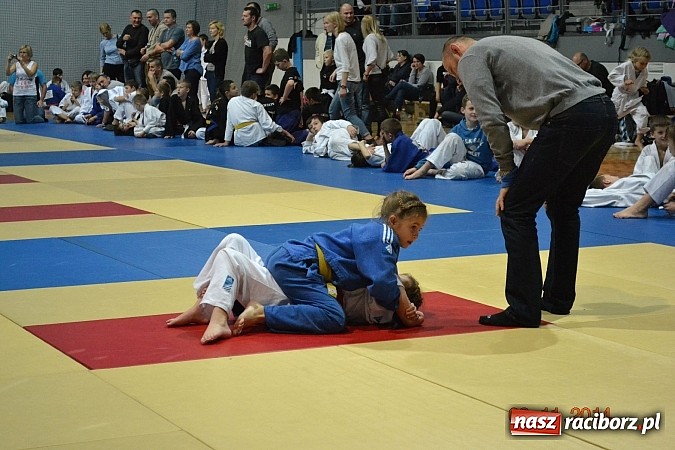 Zdjęcie w galerii na portalu naszraciborz.pl: Udany start najmłodszych Łamatorów wiadomości z regionu