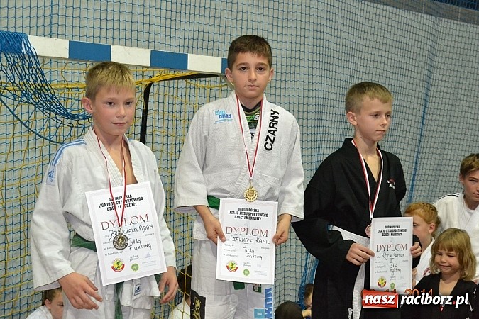 Zdjęcie w galerii na portalu naszraciborz.pl: Udany start najmłodszych Łamatorów wiadomości z regionu