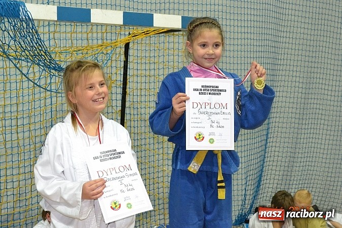 Zdjęcie w galerii na portalu naszraciborz.pl: Udany start najmłodszych Łamatorów wiadomości z regionu