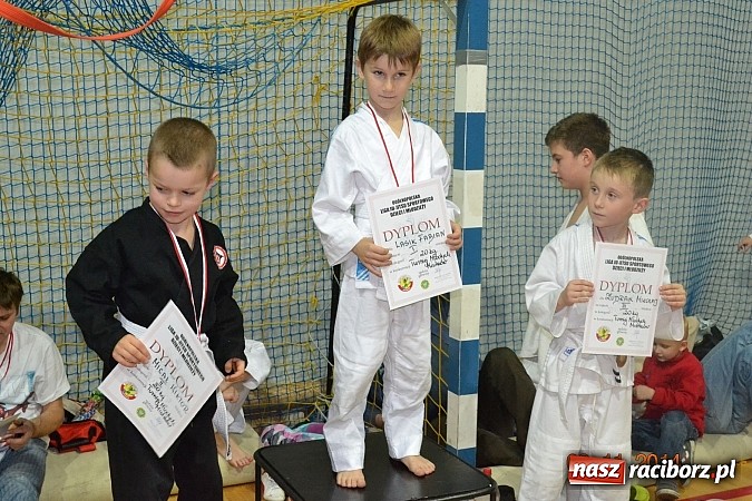 Zdjęcie w galerii na portalu naszraciborz.pl: Udany start najmłodszych Łamatorów wiadomości z regionu