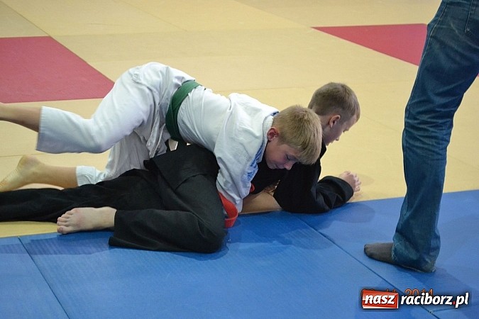 Zdjęcie w galerii na portalu naszraciborz.pl: Udany start najmłodszych Łamatorów wiadomości z regionu