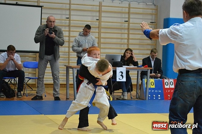 Zdjęcie w galerii na portalu naszraciborz.pl: Udany start najmłodszych Łamatorów wiadomości z regionu