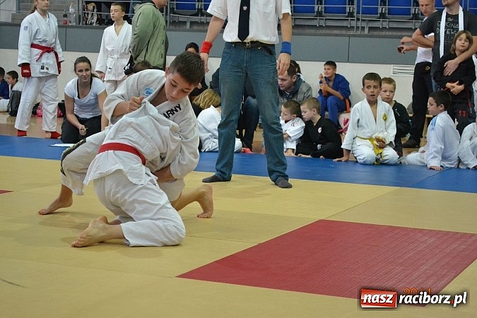 Zdjęcie w galerii na portalu naszraciborz.pl: Udany start najmłodszych Łamatorów wiadomości z regionu