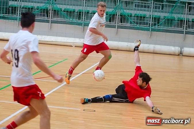Zdjęcie w galerii na portalu naszraciborz.pl: Pędzące Byki nie sprostały Harpaganom wiadomości z regionu