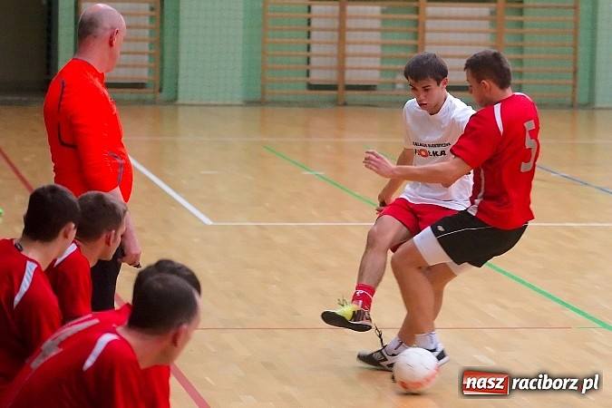 Zdjęcie w galerii na portalu naszraciborz.pl: Pędzące Byki nie sprostały Harpaganom wiadomości z regionu