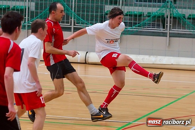 Zdjęcie w galerii na portalu naszraciborz.pl: Pędzące Byki nie sprostały Harpaganom wiadomości z regionu