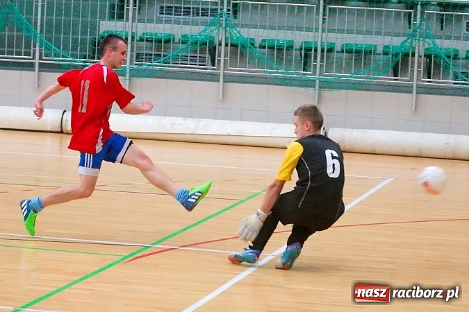 Zdjęcie w galerii na portalu naszraciborz.pl: Pędzące Byki nie sprostały Harpaganom wiadomości z regionu