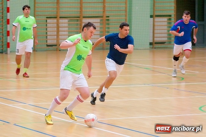 Zdjęcie w galerii na portalu naszraciborz.pl: Pędzące Byki nie sprostały Harpaganom wiadomości z regionu