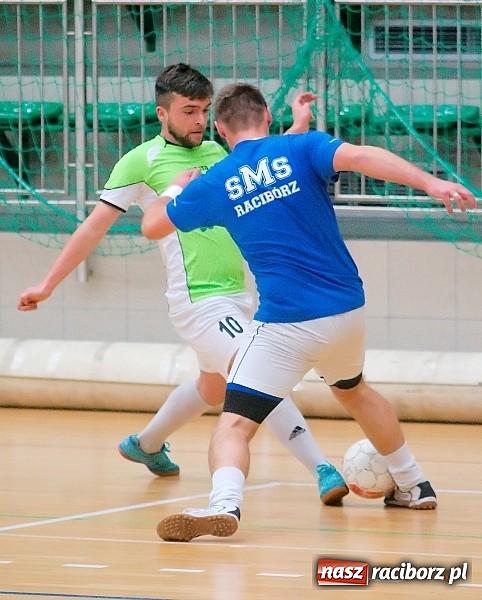 Zdjęcie w galerii na portalu naszraciborz.pl: Pędzące Byki nie sprostały Harpaganom wiadomości z regionu