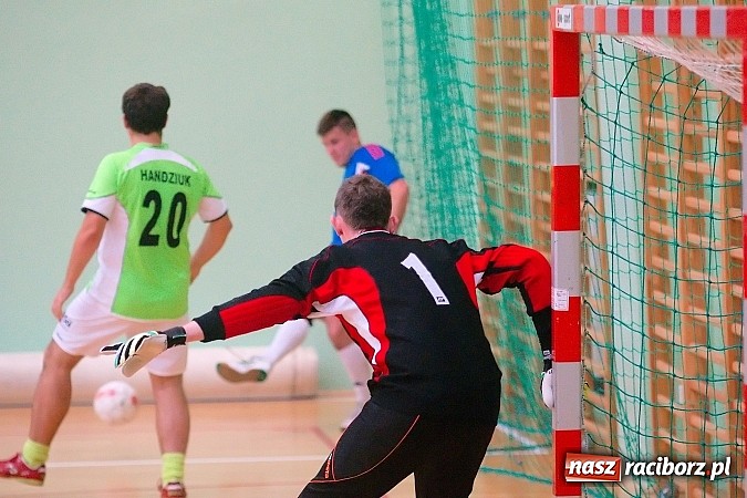 Zdjęcie w galerii na portalu naszraciborz.pl: Pędzące Byki nie sprostały Harpaganom wiadomości z regionu