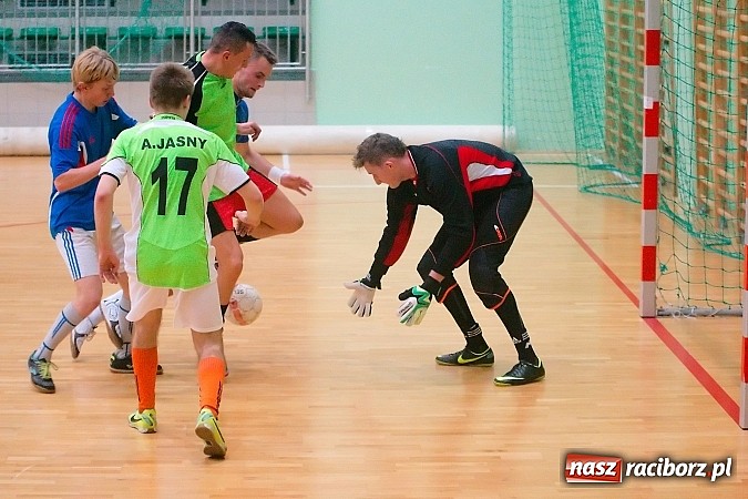 Zdjęcie w galerii na portalu naszraciborz.pl: Pędzące Byki nie sprostały Harpaganom wiadomości z regionu