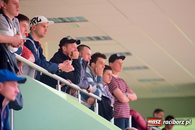 Zdjęcie w galerii na portalu naszraciborz.pl: Pędzące Byki nie sprostały Harpaganom wiadomości z regionu